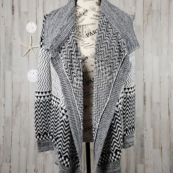 Gianni Bini Cardigan Sweater Black White Size XS - Picture 1 of 12